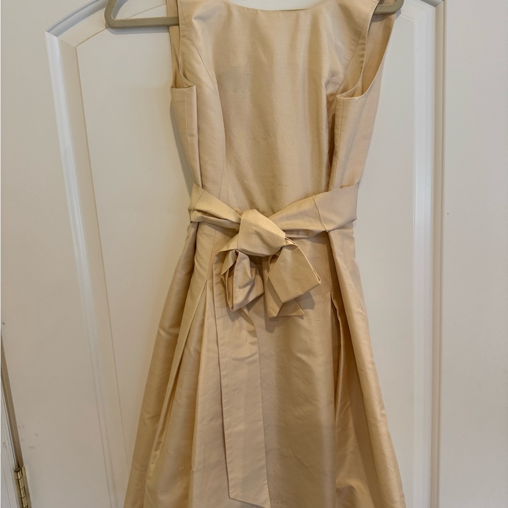 Petite silk 8P Talbots timeless sleeveless dress with sash.